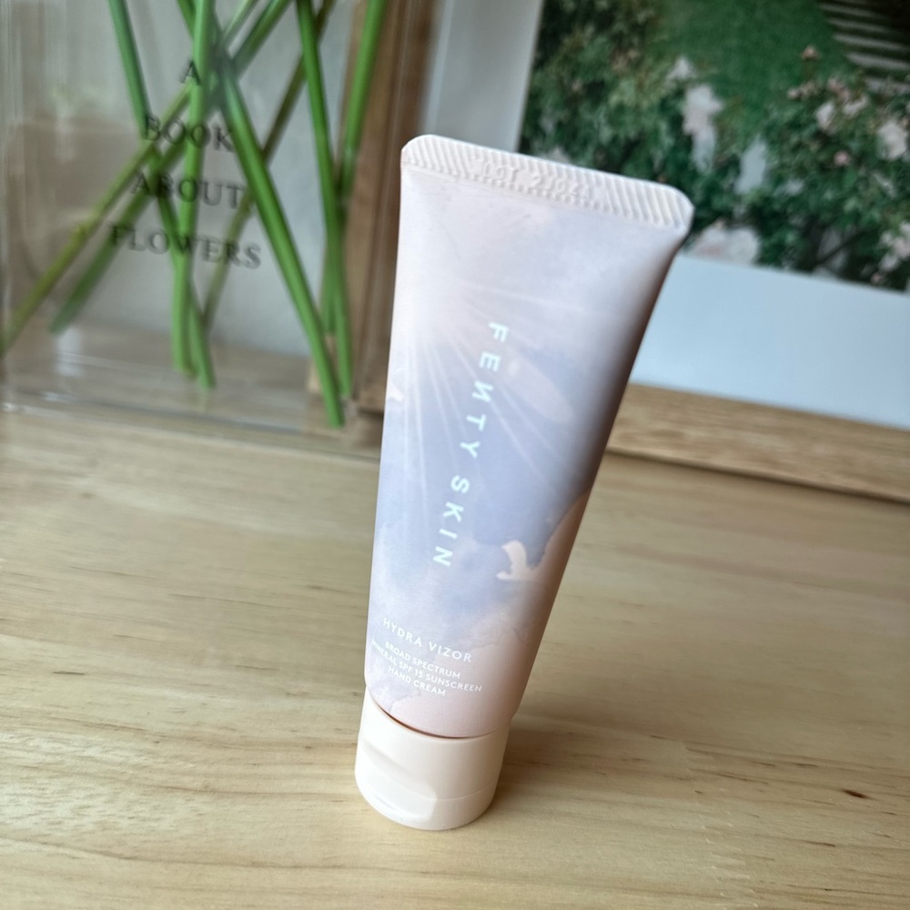 Hydra Vizor Broad Spectrum SPF 15 Sunscreen Hand Cream 40ml